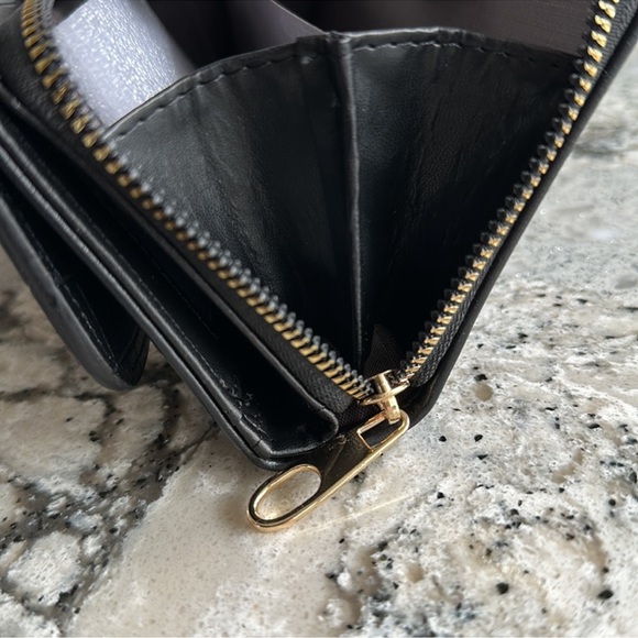 NWT Boutique Crocodile embossed vegan leather zippy wallet - Picture 12 of 12